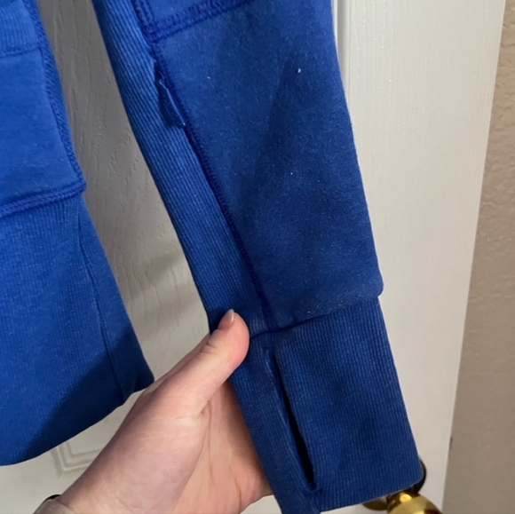 Athleta Zip Up Strength Hoodie 2 Jacket, fitted plush sweatshirt XS, thumb holes - Picture 5 of 9